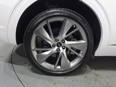 صورة 6 لـ 2024 Genesis GV70
