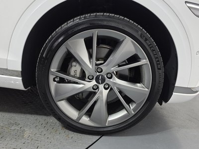 صورة 8 لـ 2024 Genesis GV70