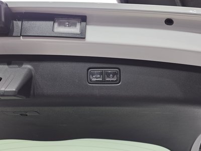 2024 Genesis GV70 — миниатюра 23