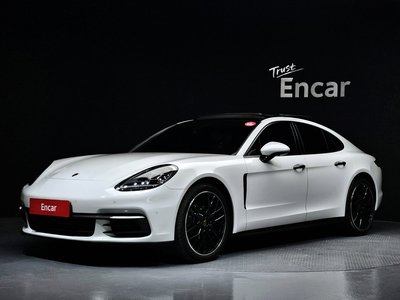 PORSCHE PANAMERA - 1