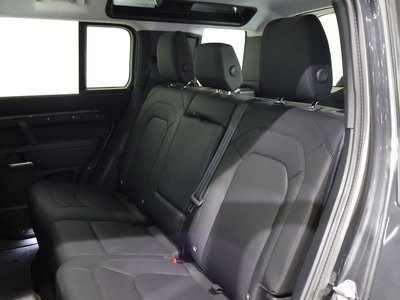 LAND ROVER DEFENDER - 8