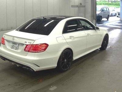 صورة 3 لـ 2013 Mercedes-BENZ MERCEDES-BENZ AMG