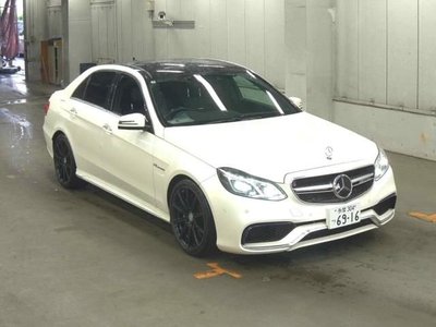 صورة 1 لـ 2013 Mercedes-BENZ MERCEDES-BENZ AMG