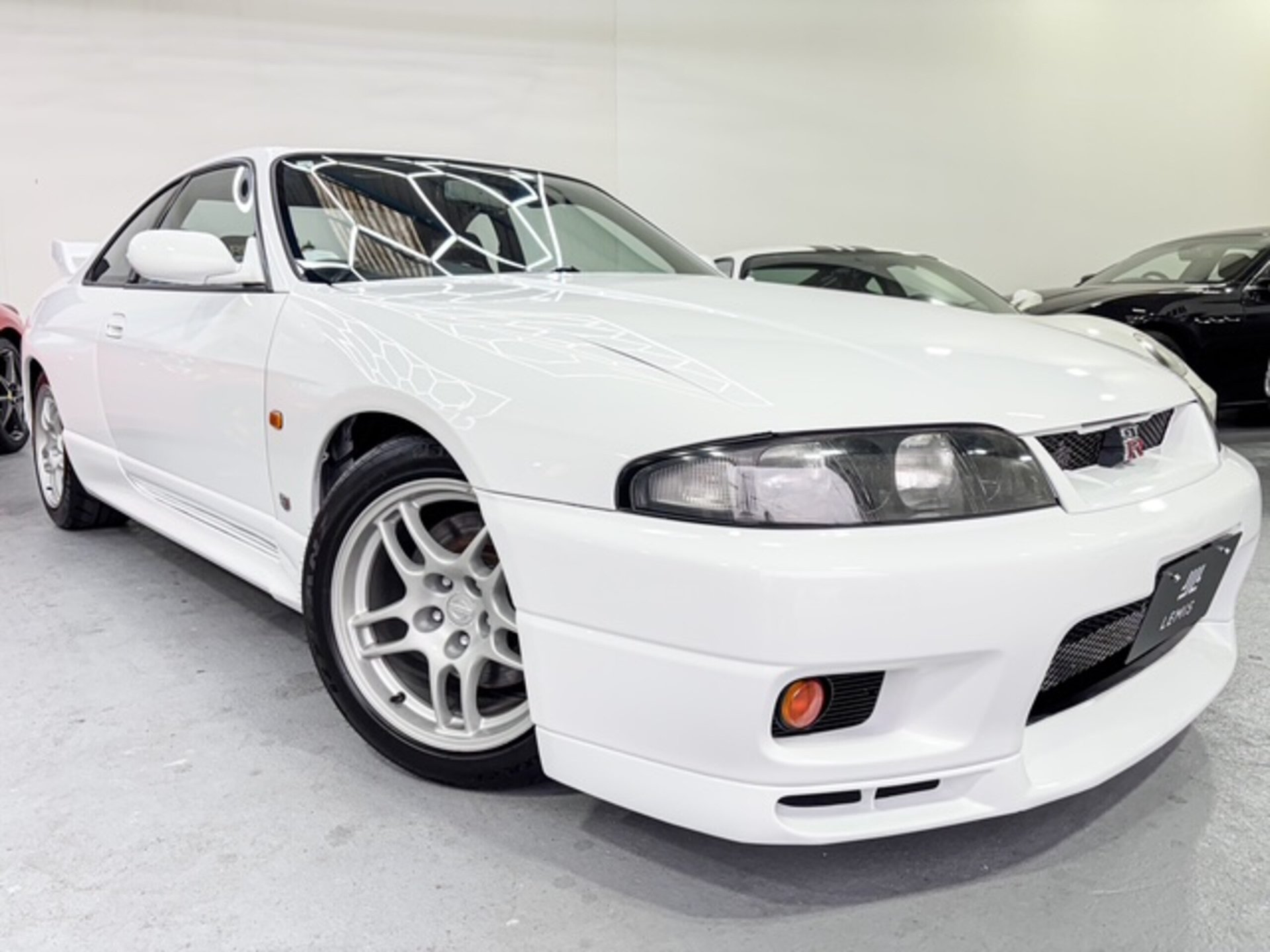 NISSAN SKYLINE GT-R - View 1