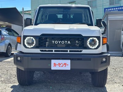 TOYOTA LAND CRUISER 70 - 2