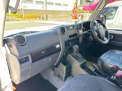2025 Toyota LAND CRUISER 70 缩略图 24