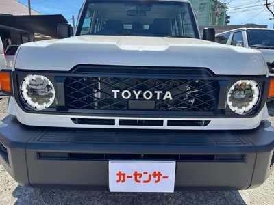 TOYOTA LAND CRUISER 70 - 3
