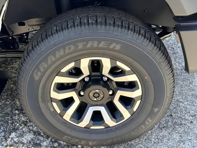 TOYOTA LAND CRUISER 70 - 10