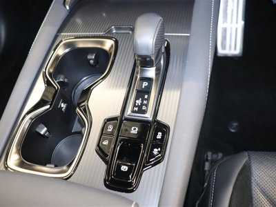 صورة مصغرة 35 لـ 2024 Lexus RX