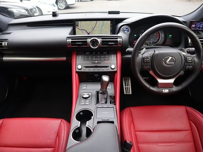 2021 Lexus RC — миниатюра 13