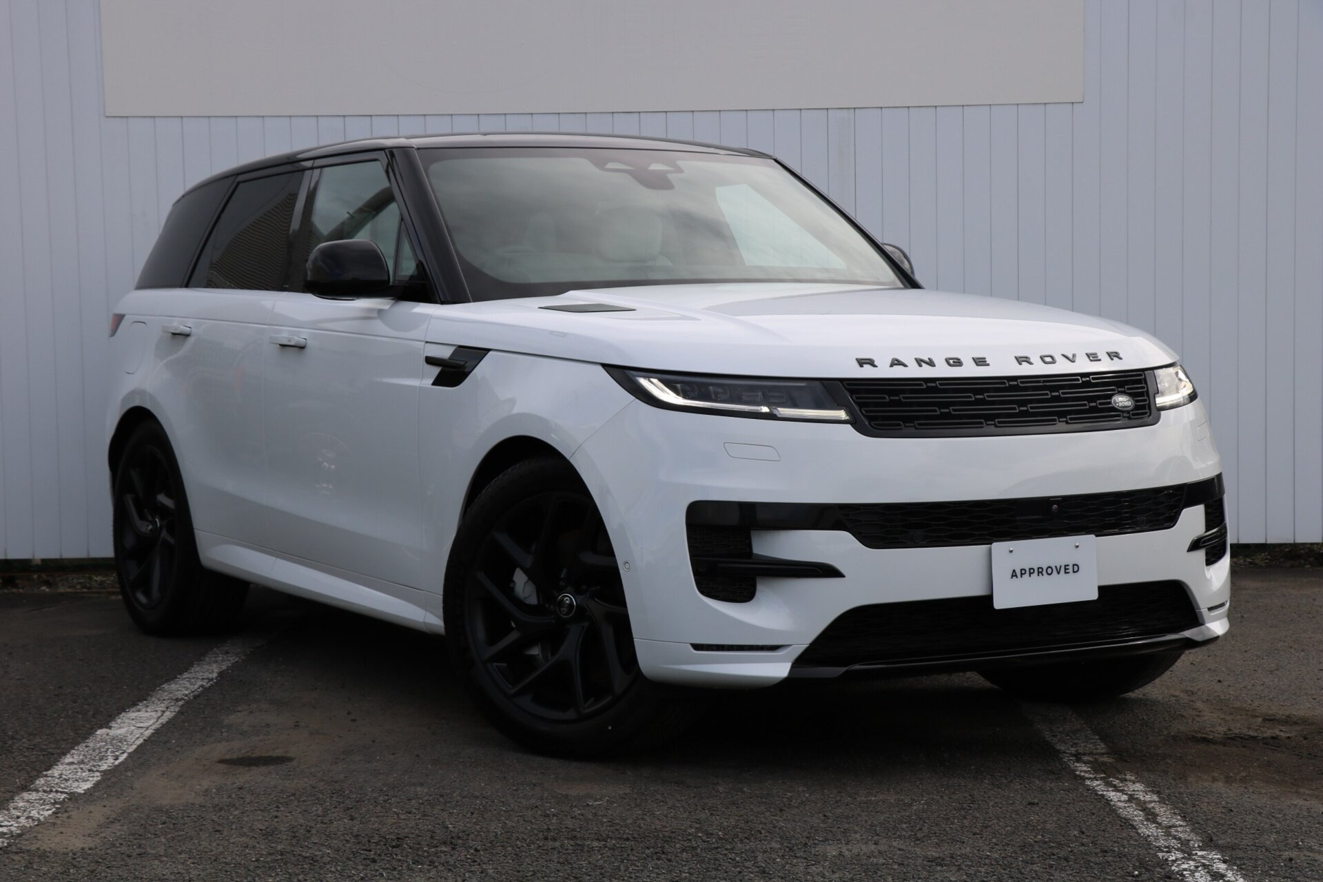 LAND ROVER RANGE ROVER SPORT - View 1