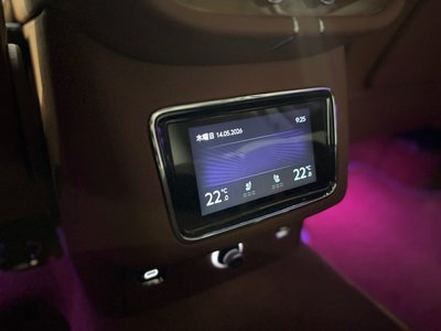 2023 Bentley BENTAYGA — миниатюра 56