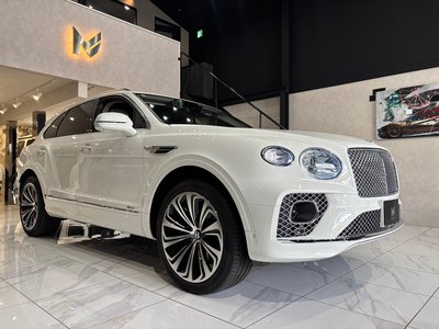 2023 Bentley BENTAYGA photo 2