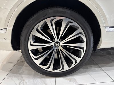 2023 Bentley BENTAYGA — миниатюра 46