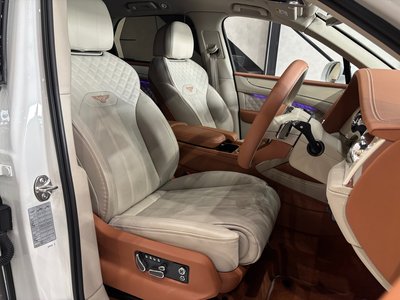 2023 Bentley BENTAYGA — миниатюра 17