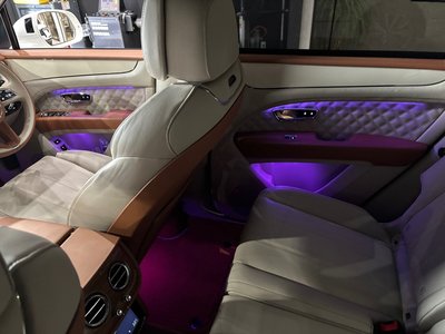 2023 Bentley BENTAYGA — миниатюра 54