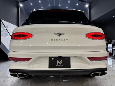 2023 Bentley BENTAYGA photo 6