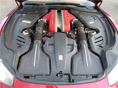 2019 Ferrari GTC4 LUSSO thumbnail 42
