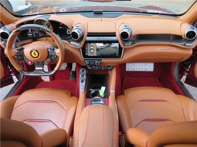 2019 Ferrari GTC4 LUSSO photo 3
