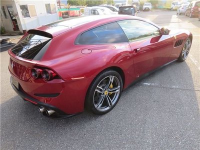 2019 Ferrari GTC4 LUSSO photo 2