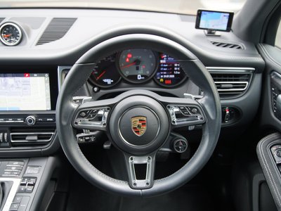 صورة مصغرة 14 لـ 2021 Porsche MACAN