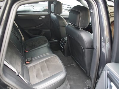 صورة مصغرة 32 لـ 2021 Porsche MACAN
