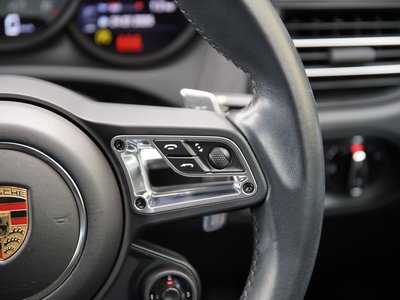 صورة مصغرة 16 لـ 2021 Porsche MACAN