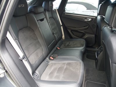 صورة مصغرة 33 لـ 2021 Porsche MACAN