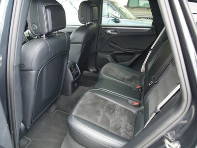 صورة مصغرة 42 لـ 2021 Porsche MACAN