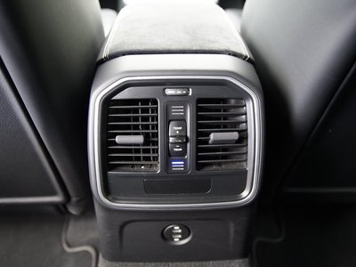 صورة مصغرة 44 لـ 2021 Porsche MACAN