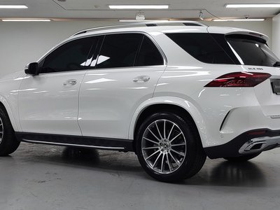 2025 Mercedes-BENZ GLE — фото 5