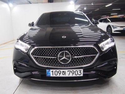 MERCEDES-BENZ E-CLASS - 1