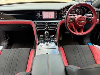 2024 Bentley FLYING SPUR photo 3
