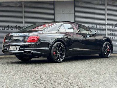 2024 Bentley FLYING SPUR photo 10