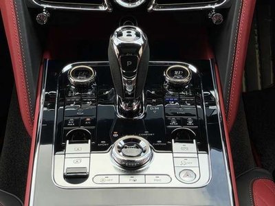 2024 Bentley FLYING SPUR — миниатюра 25