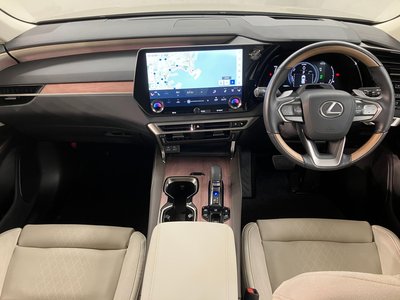 LEXUS RX - 8