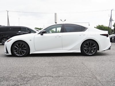 صورة 8 لـ 2022 Lexus IS