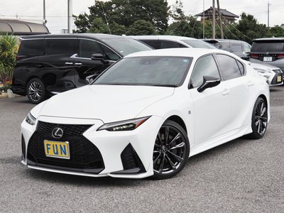 صورة 4 لـ 2022 Lexus IS