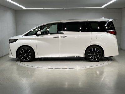 2025 Toyota ALPHARD photo 2