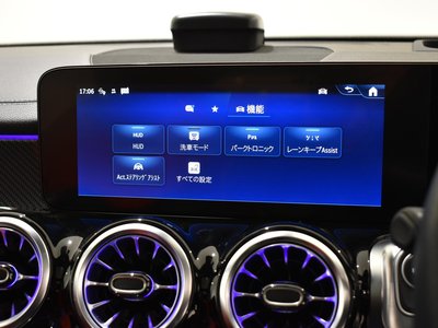 MERCEDES-BENZ GLB AMG - 10