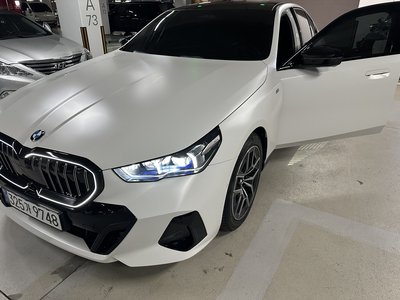 BMW 5 SERIES - 2