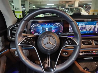 MERCEDES-BENZ GLE - 10