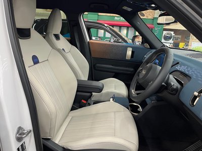 2025 MINI COOPER COUNTRYMAN photo 8