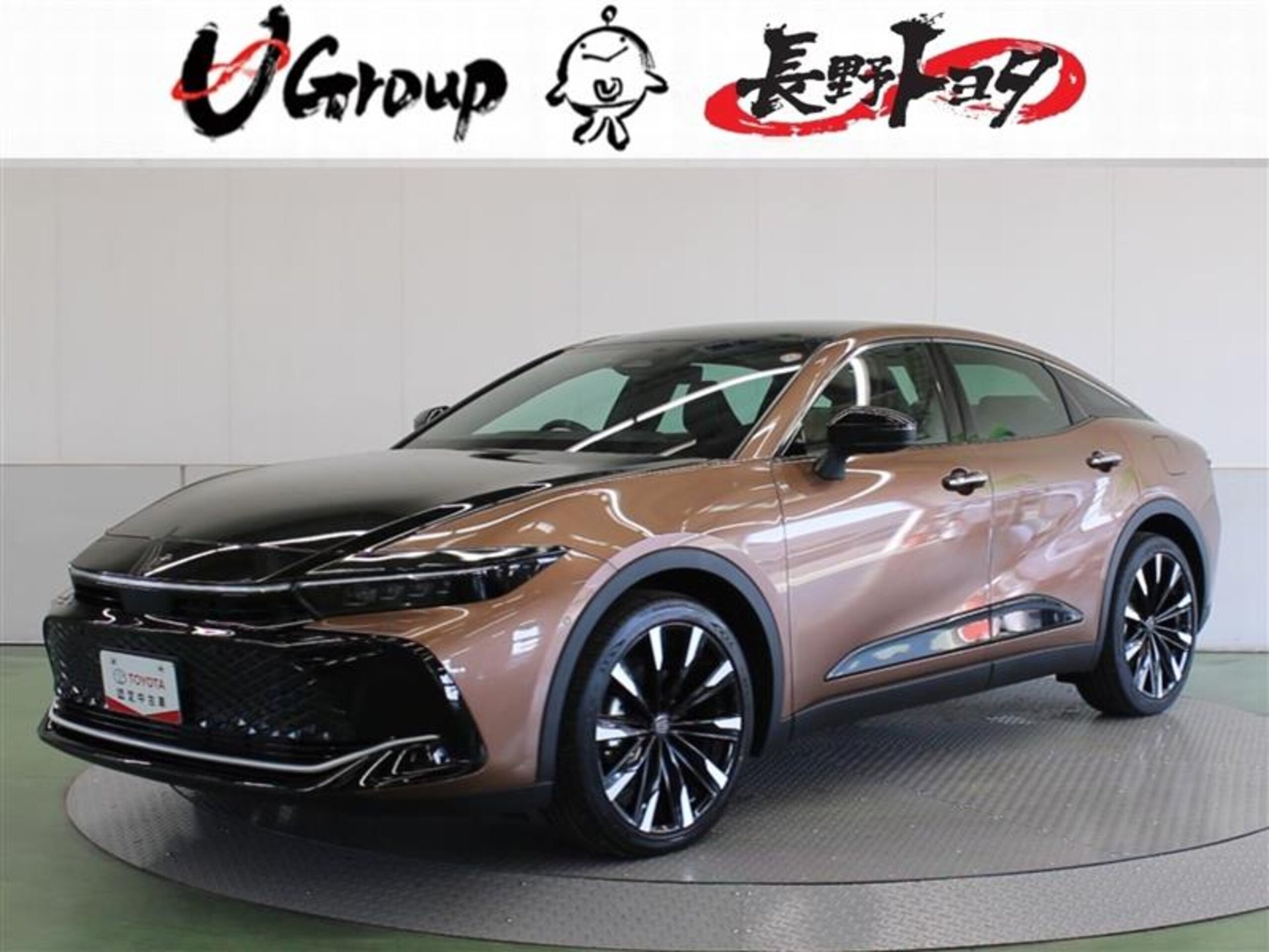 TOYOTA CROWN CROSSOVER - View 1