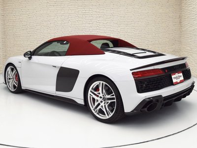 AUDI R8 SPIDER - 2
