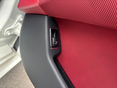2018 Mercedes-BENZ SL thumbnail 16