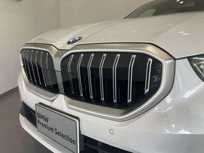 2025 BMW 5 SERIES — фото 9