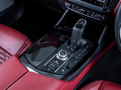 2022 Maserati LEVANTE thumbnail 13