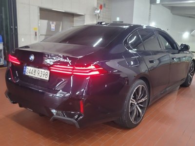 2023 BMW 5 SERIES 照片 3