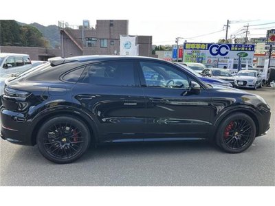 PORSCHE CAYENNE COUPE - 8